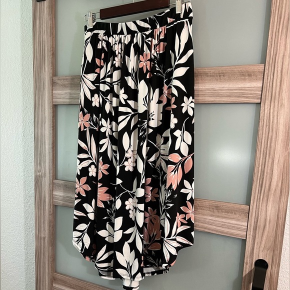 🔥 5 for $25 | Acting Pro | Black Floral Skirt Women’s XL - Picture 3 of 6